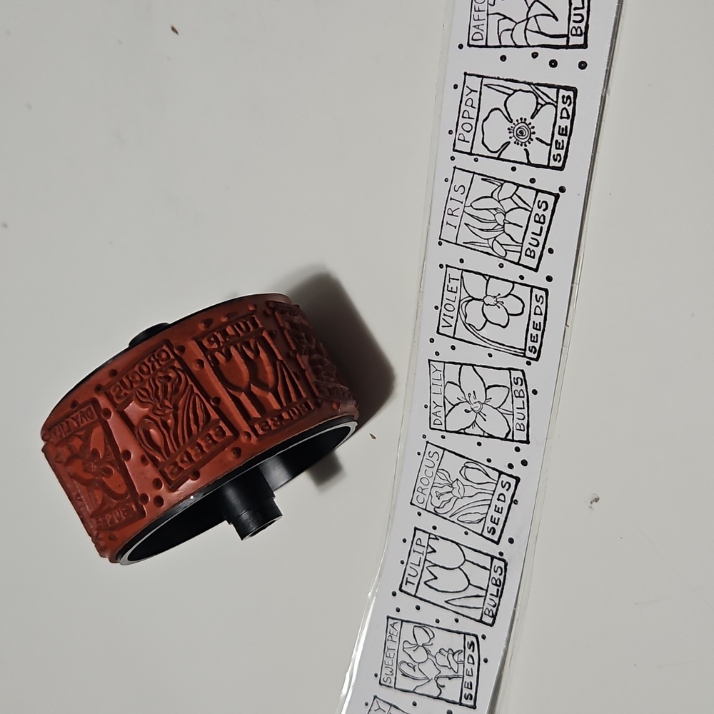 Blooms & Bulbs Stampin Round 1" wide wheel stamp